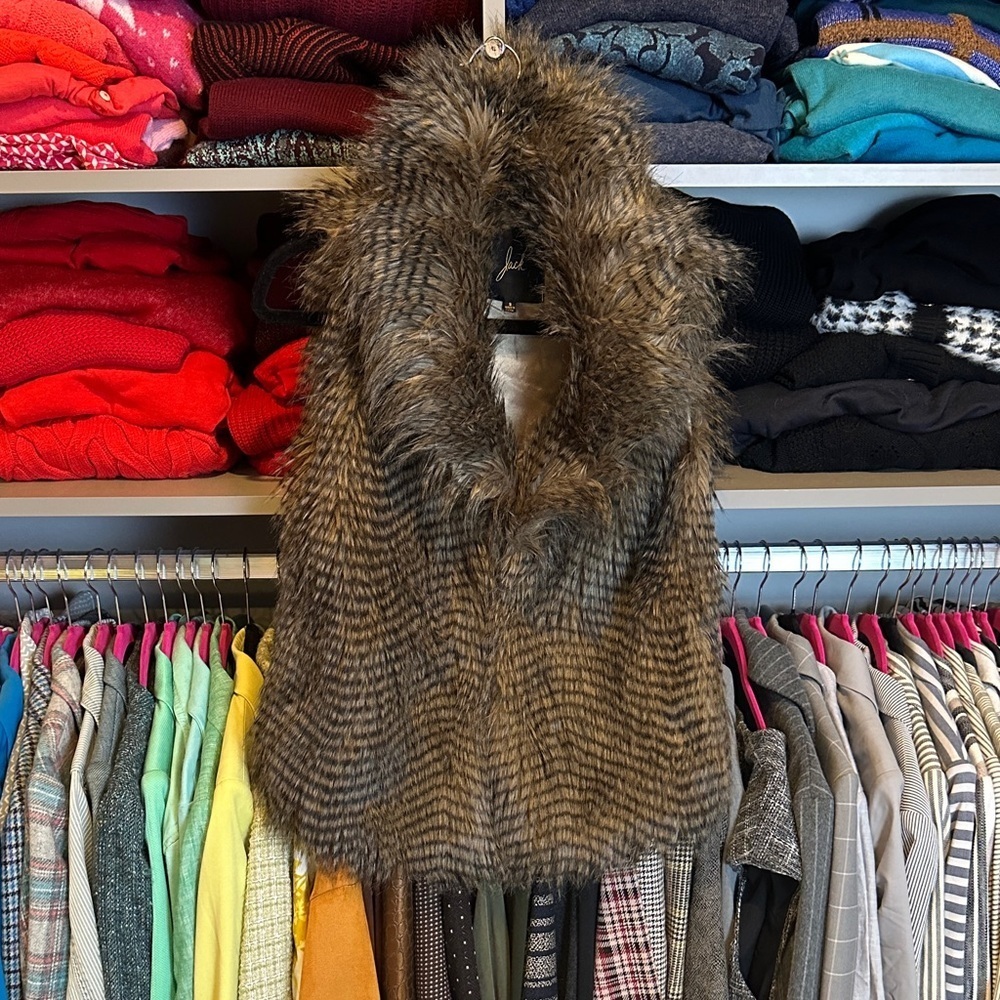 Jack brown/black faux fur hook and eye closure vest size S